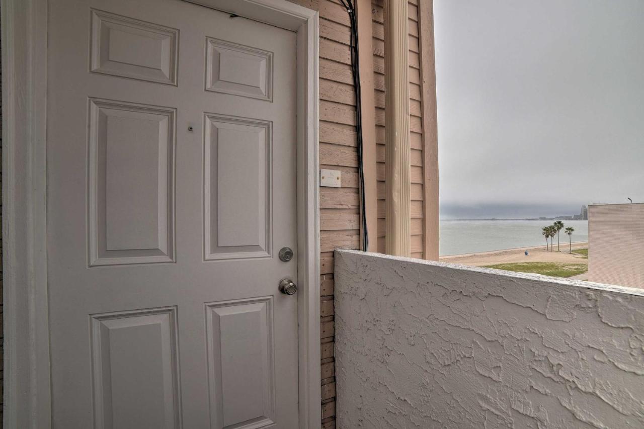 Updated Front Beach Condo With Resort Amenities! Corpus Christi Bagian luar foto