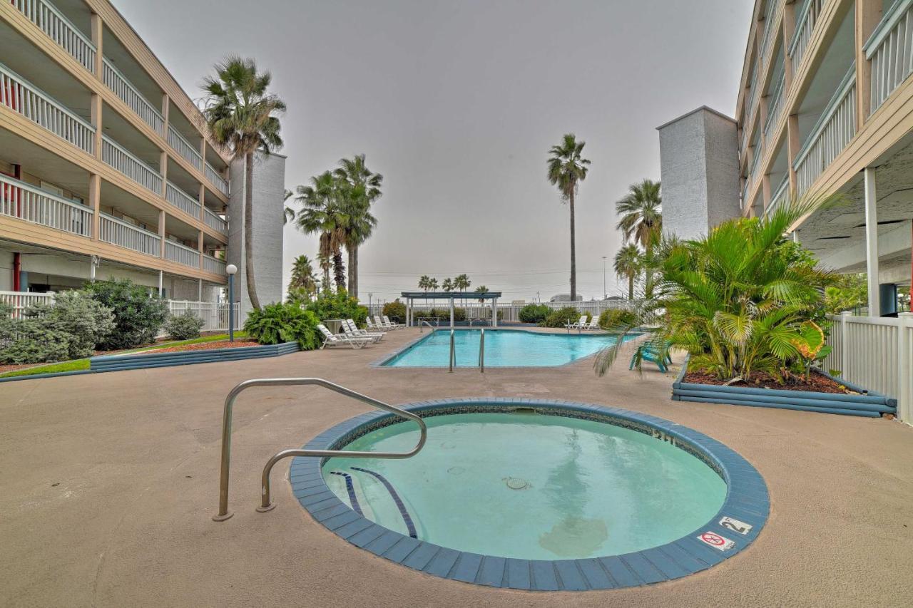 Updated Front Beach Condo With Resort Amenities! Corpus Christi Bagian luar foto