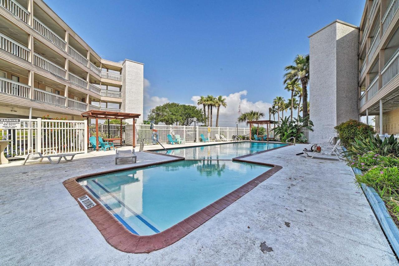 Updated Front Beach Condo With Resort Amenities! Corpus Christi Bagian luar foto