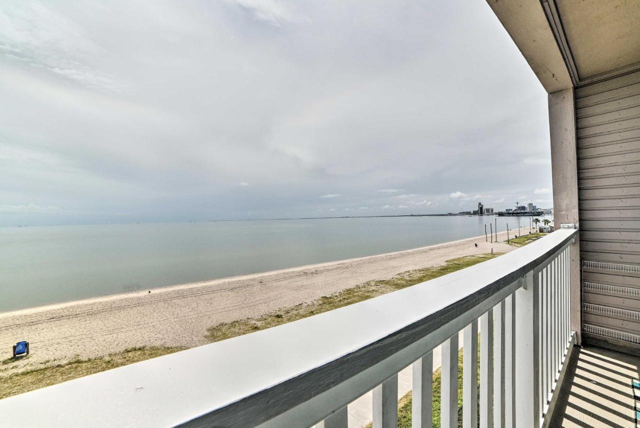 Updated Front Beach Condo With Resort Amenities! Corpus Christi Bagian luar foto