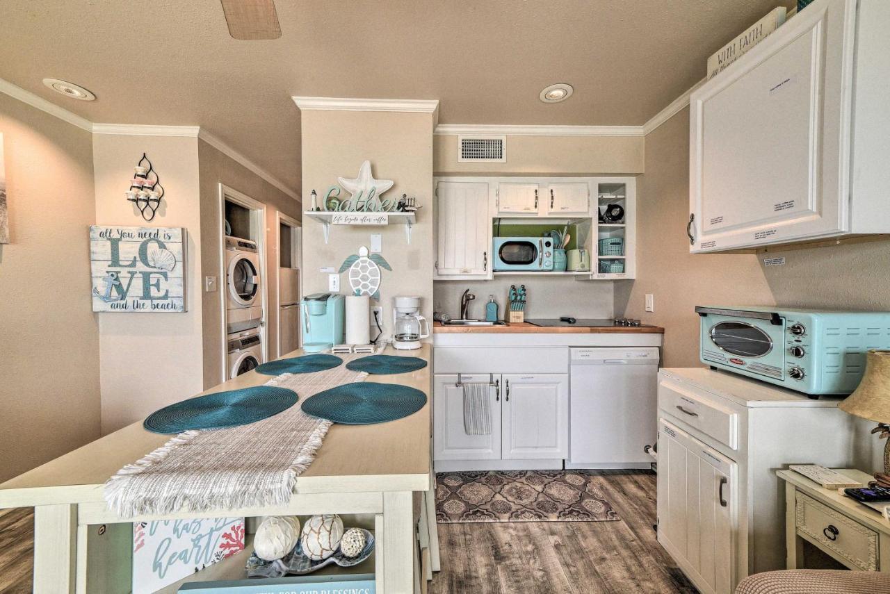 Updated Front Beach Condo With Resort Amenities! Corpus Christi Bagian luar foto